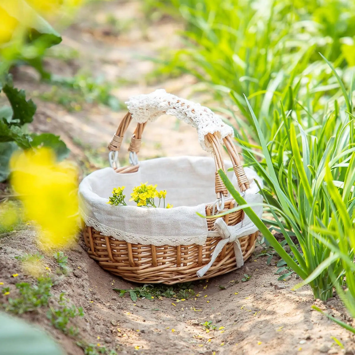 Woven Willow Wicker Basket with Handles, Storage Basket (Beige Lace)