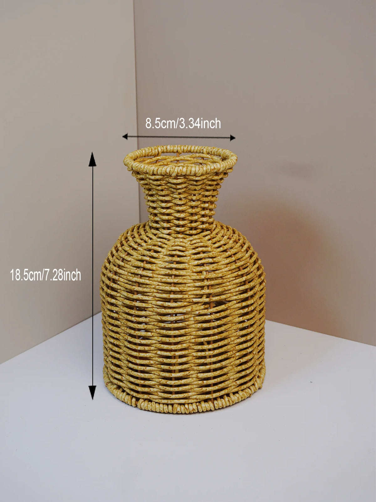 Japanese hand-woven desktop vase arrangement
