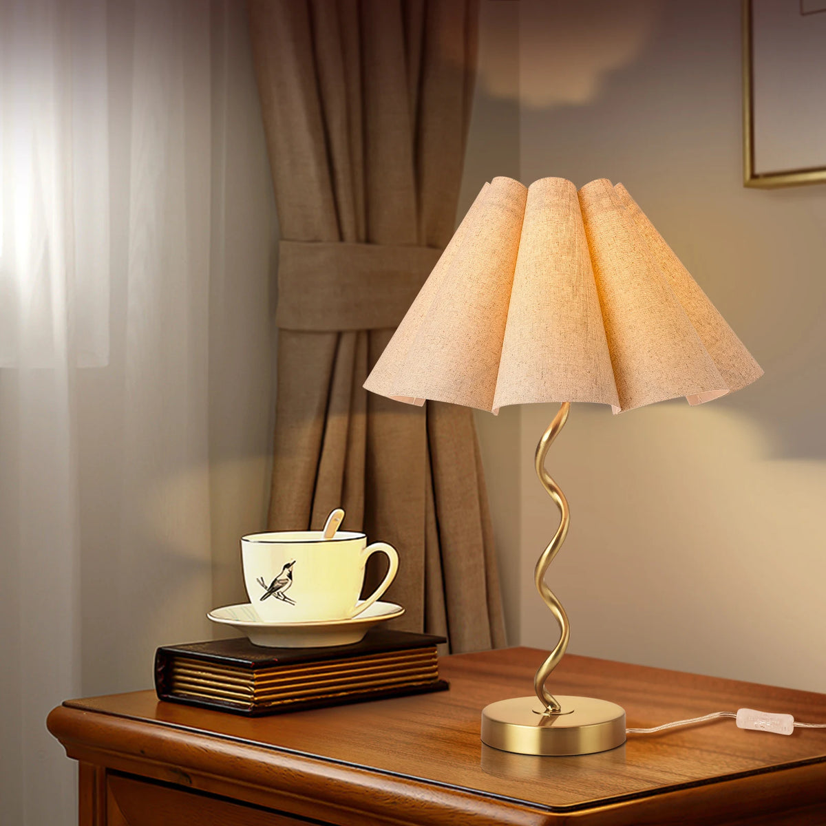 Gold, Scalloped Pleated Desk Lamps
