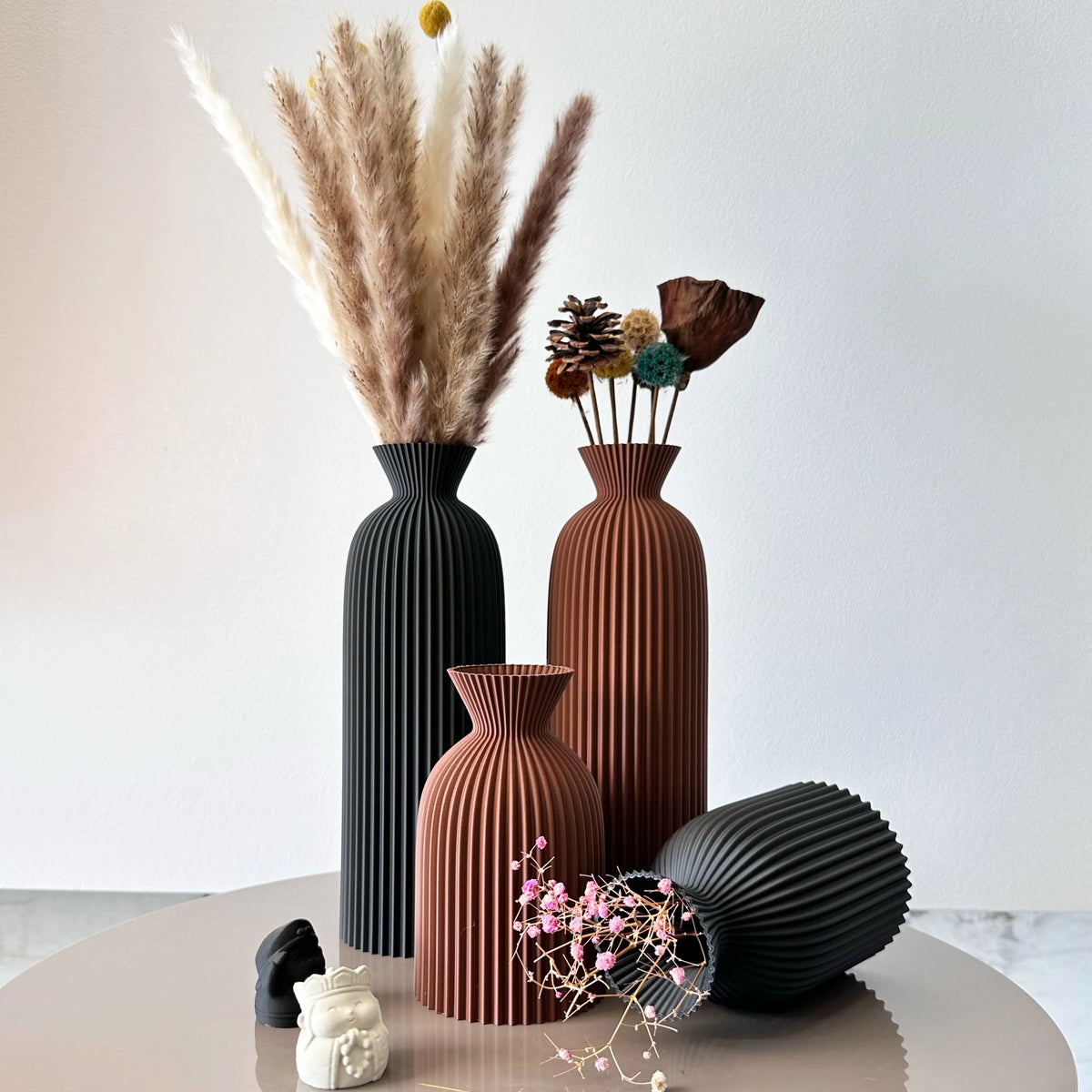 2-Piece Set of Wavy Pattern Dried Flower Vase,