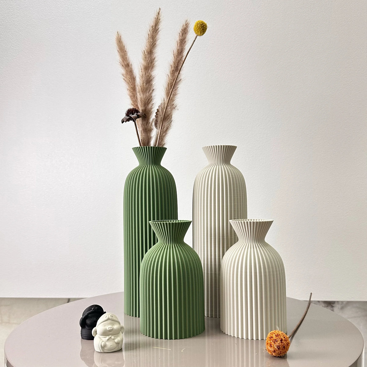 2-Piece Set of Wavy Pattern Dried Flower Vase,