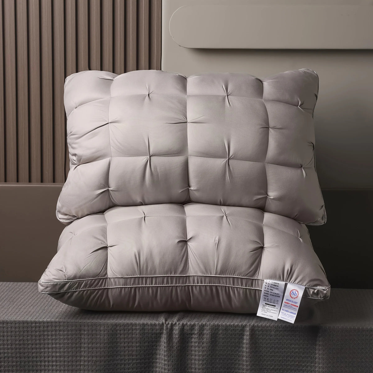 Luxury Hotel-Quality Pillow . Ergonomic Design For Great Support,