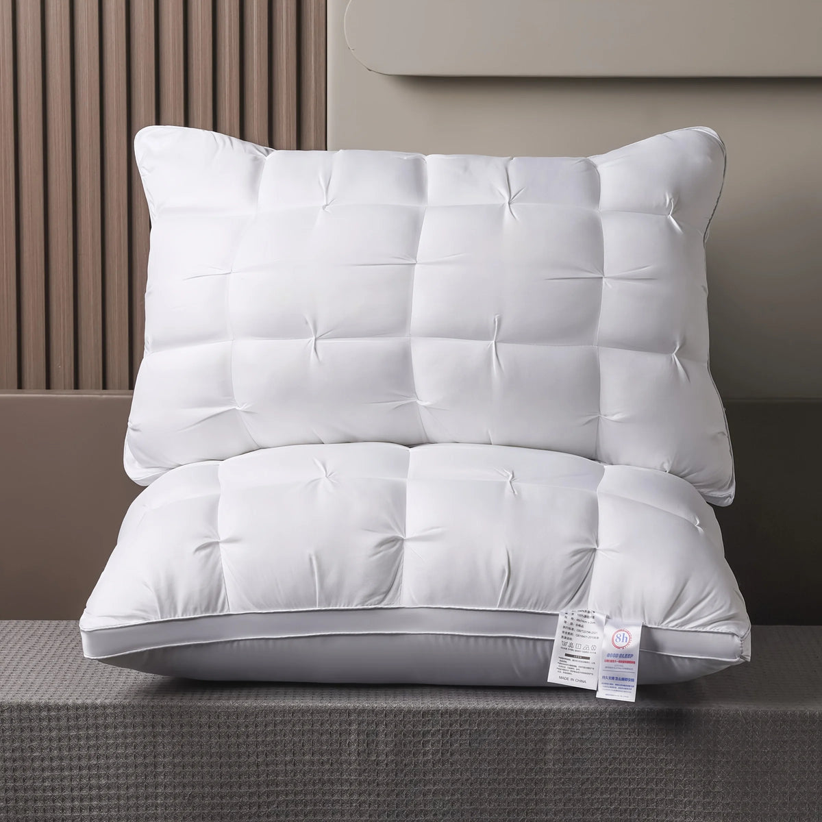 Luxury Hotel-Quality Pillow . Ergonomic Design For Great Support,