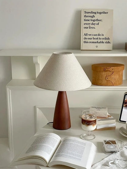 Iron-made Retro Fabric Desk Lamp Indoor