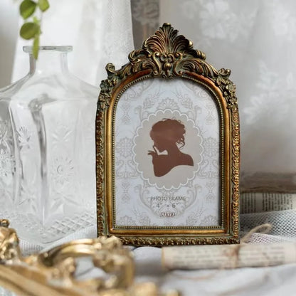 2 Pcs Vintage Gold 4x6 Picture Frames, Antique Photo Frame with Glass Front, Tabletop Wall Mount Frame...