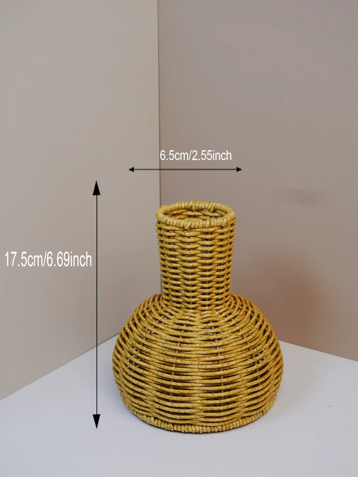 Japanese hand-woven desktop vase arrangement