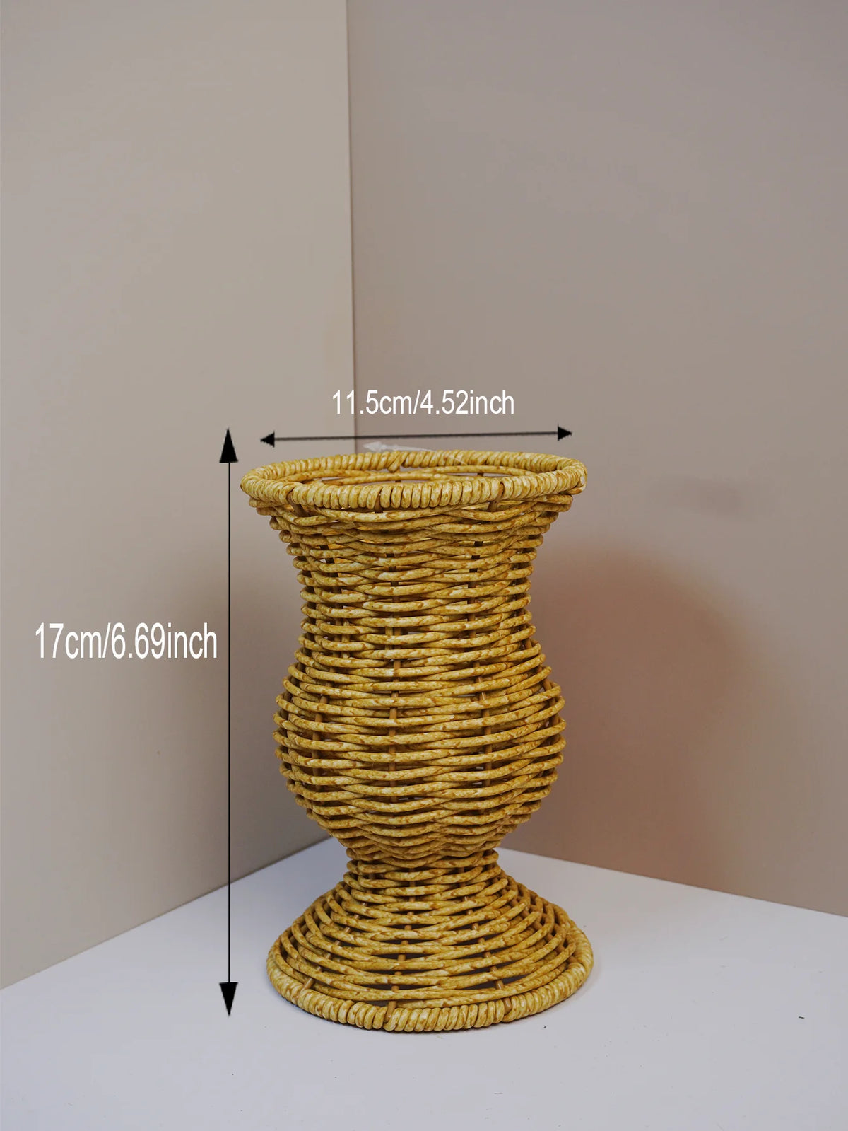 Japanese hand-woven desktop vase arrangement