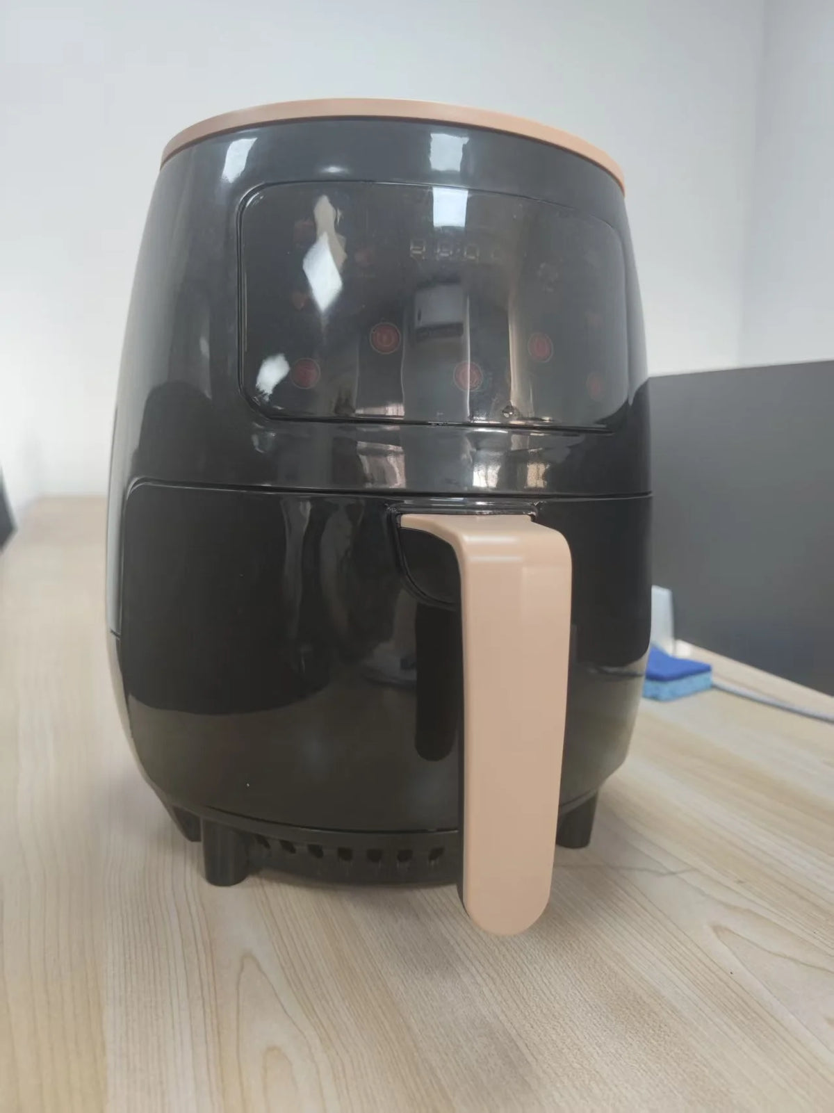 4.5L Air Fryer, Capable of Frying, baking, Roasting, Heating Food, with LED Digital Touch Screen...