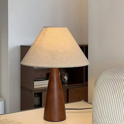Iron-made Retro Fabric Desk Lamp Indoor