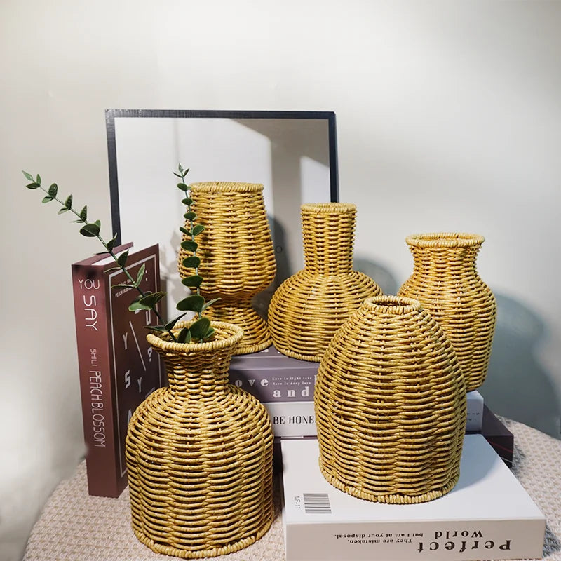 Japanese hand-woven desktop vase arrangement